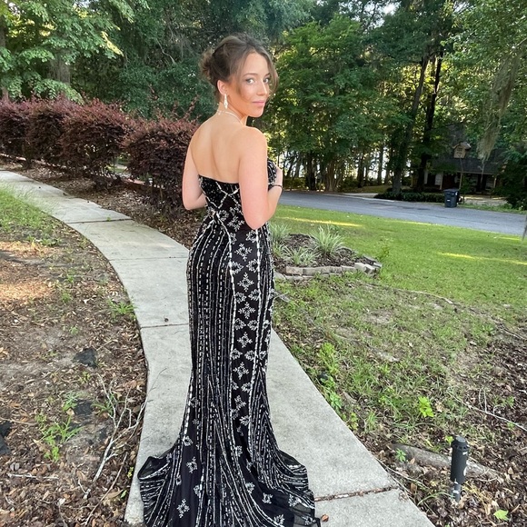 Size 0 Strapless Prom Dress - Picture 1 of 4